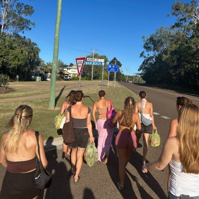 Come be a christmas and sparkling banana! 🌲🍌🏄PS: We don't put our prices up, so you can enjoy christmas.😊